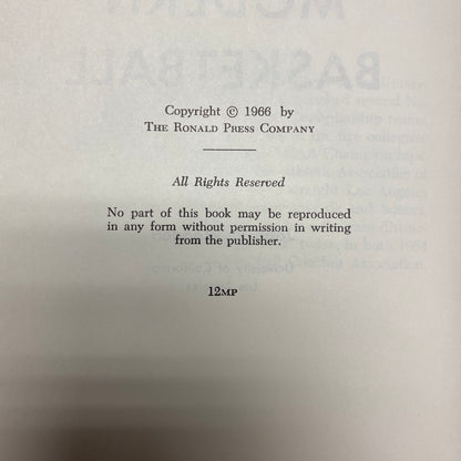 Practical Modern Basketball - John R. Wooden - 1966