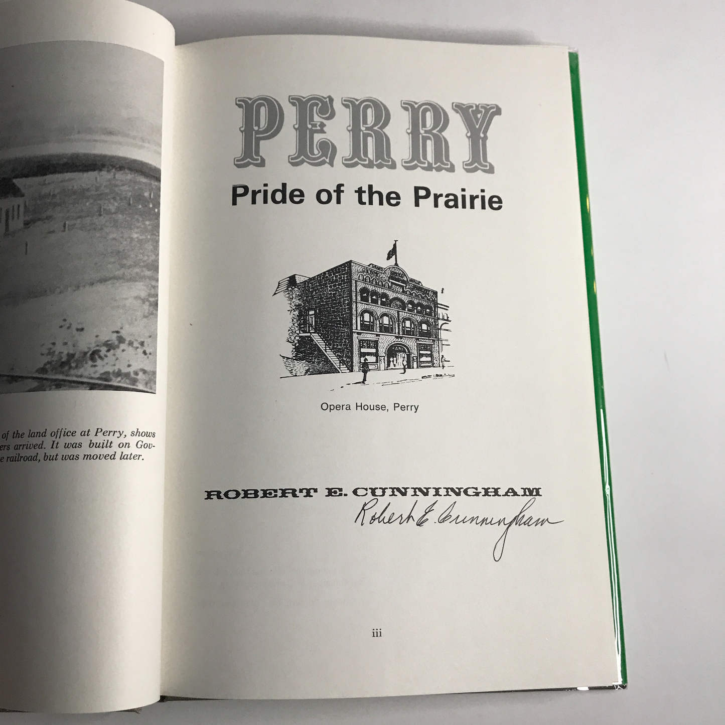 Perry Pride of the Prairie - Robert E. Cunningham - Signed - 1973