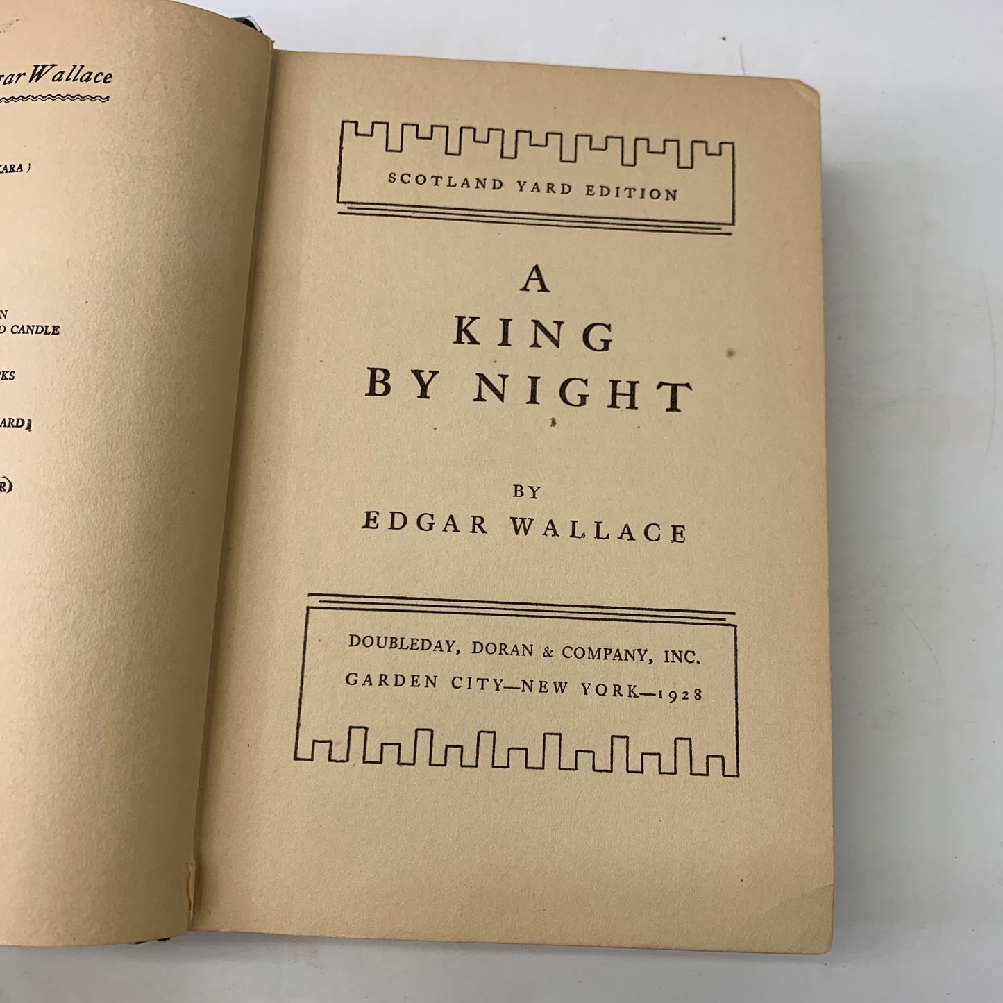 A King by Night - Edgar Wallace - 1928