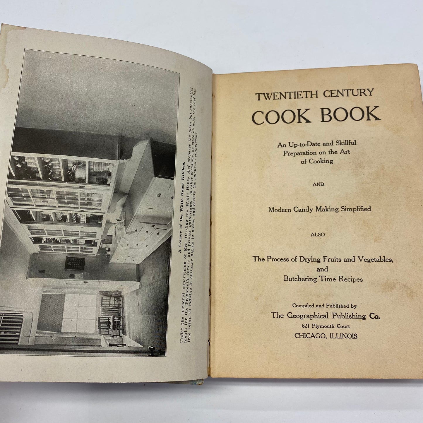 Mrs. Harding’s Twentieth Century Cook Book - Mrs. Harding - 1921