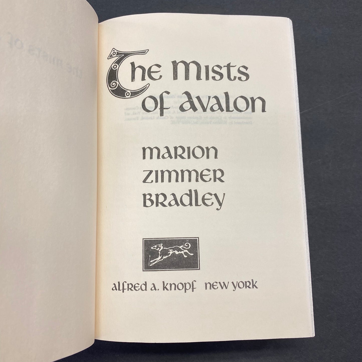 The Mists of Avalon - Marion Zimmer Bradley - Book Club Edition - 1982