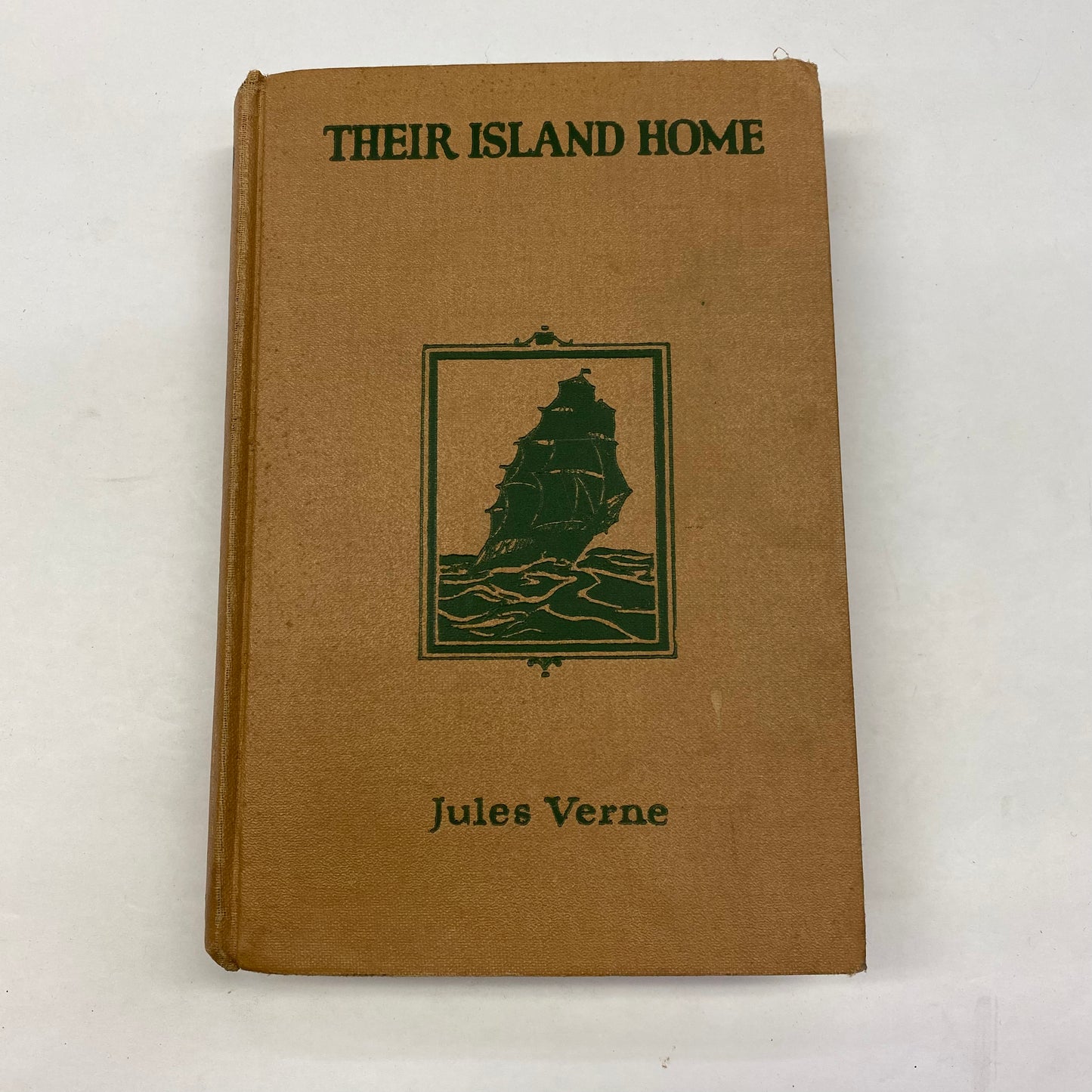 Their Island Home - Jules Verne - 1924