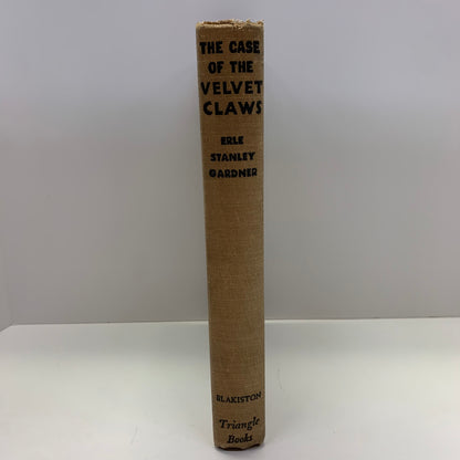 The Case of the Velvet Claws - Erle Stanley Gardner - 1945