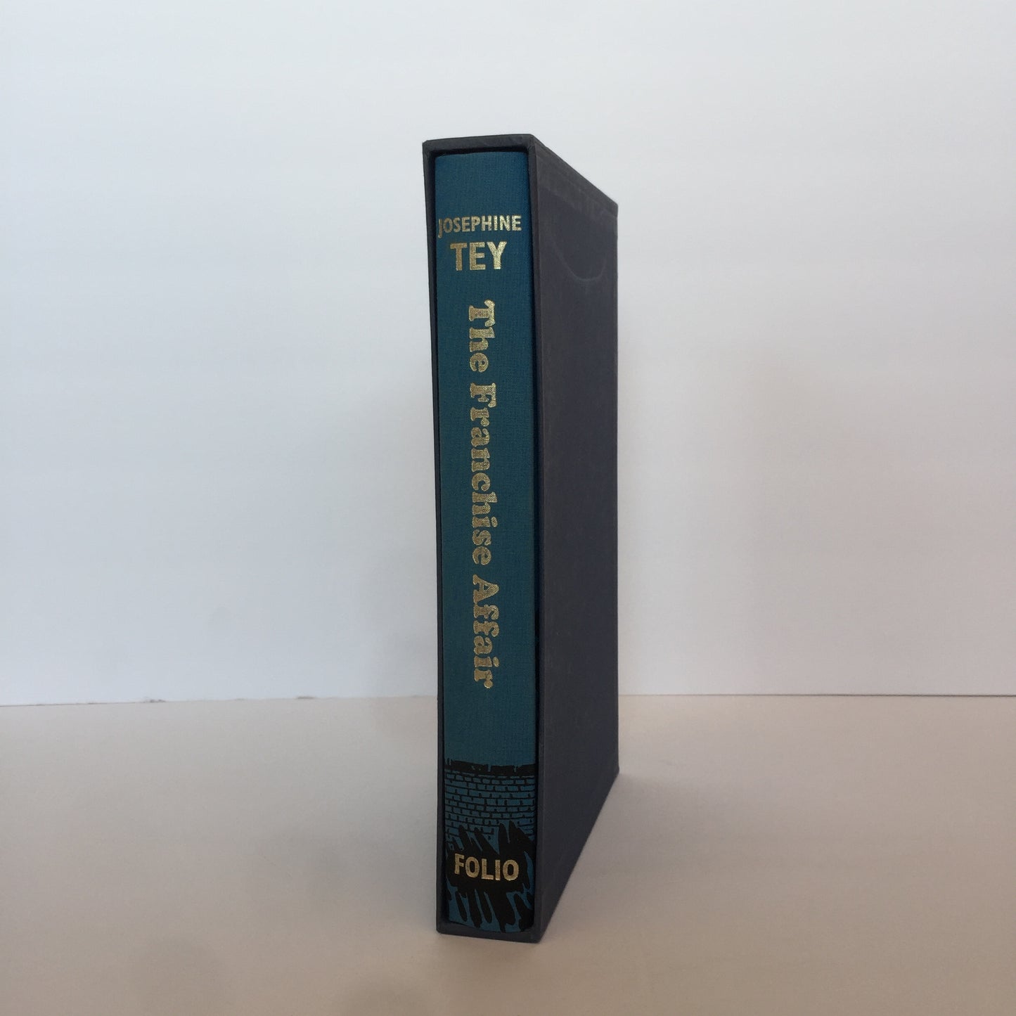 The Franchise Affair - Josephine Tey -  2nd Print - Folio Society - 2001