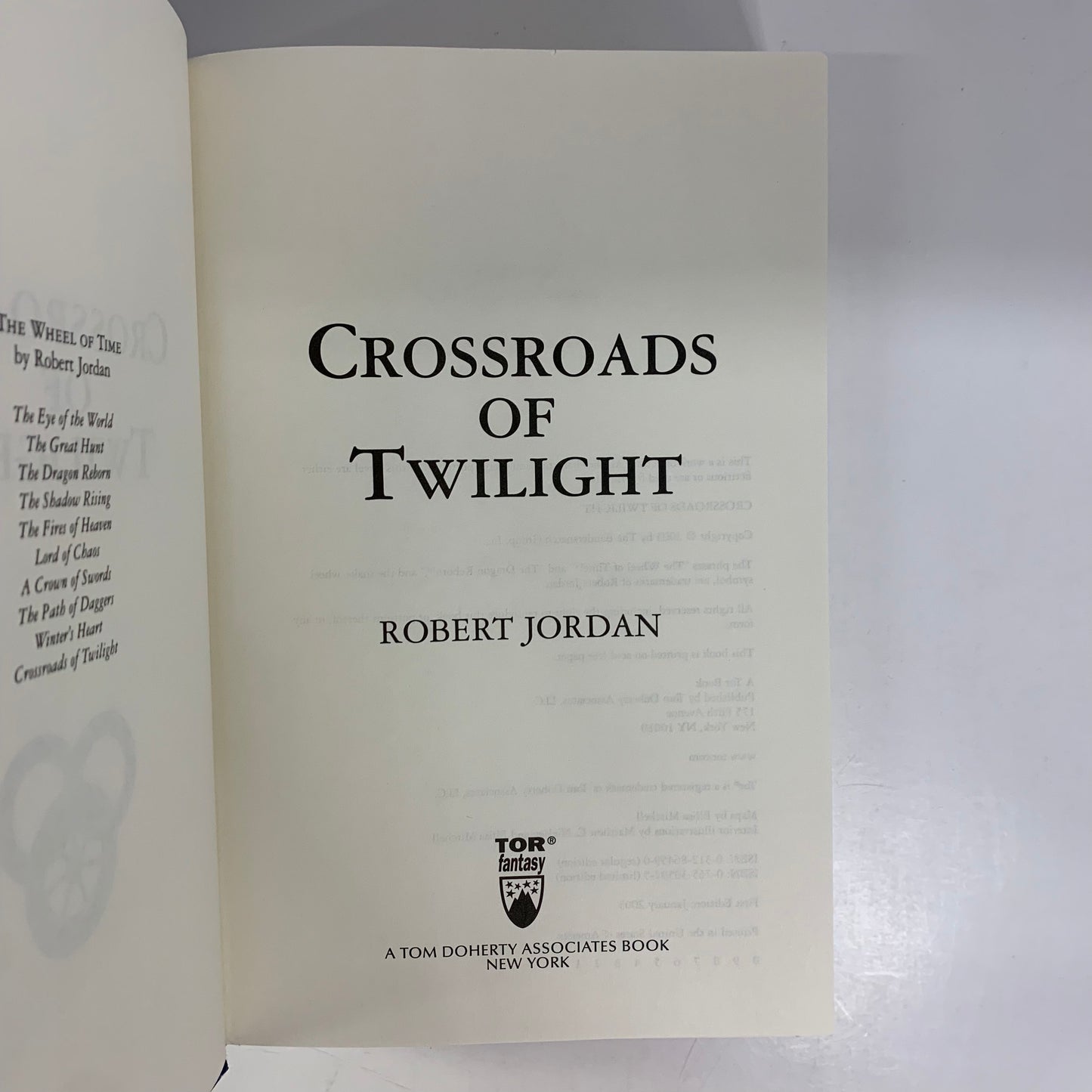 Crossroads of Twilight - Robert Jordan - 1st Edition - 2003