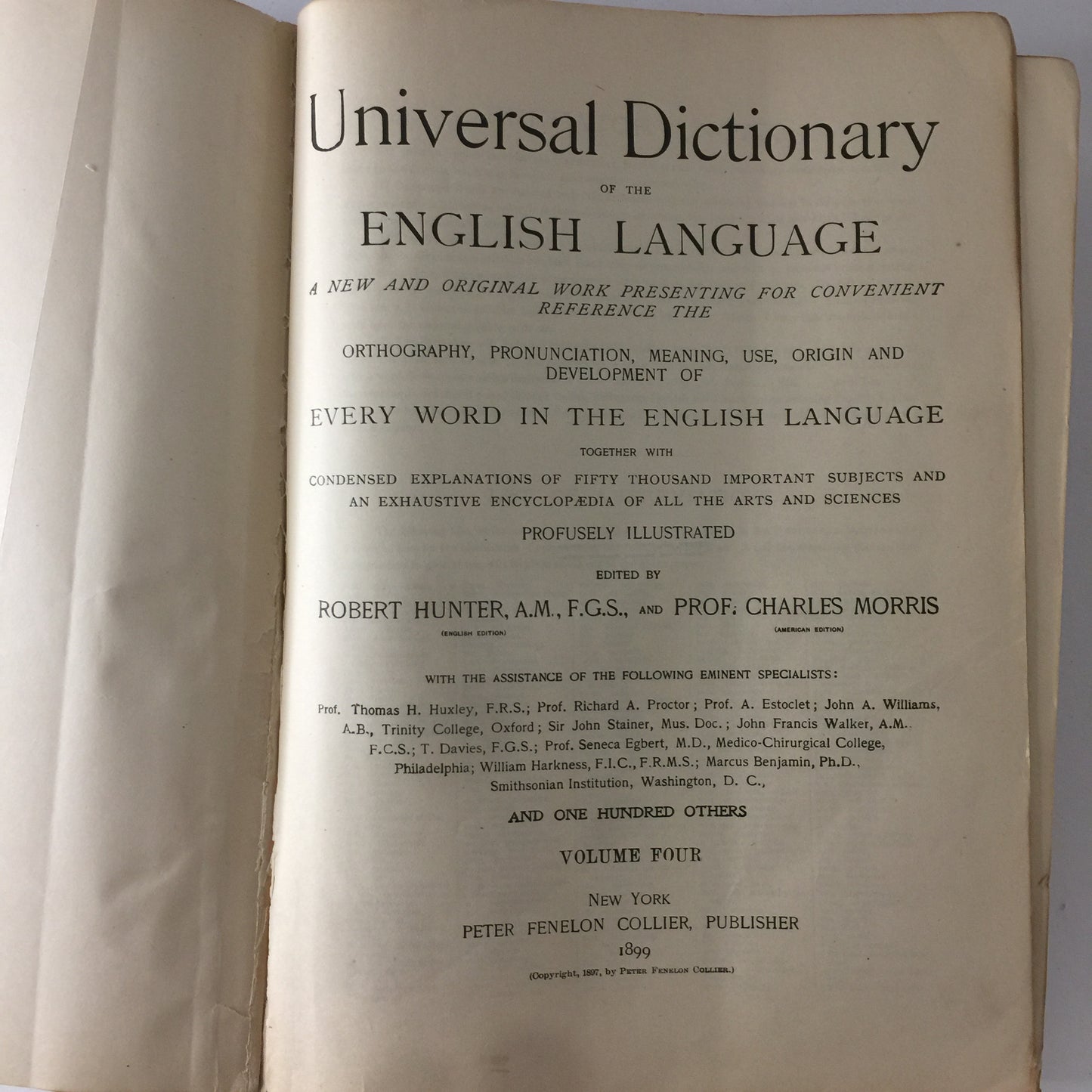 Universal Dictionary of the English Language - Various - 1899