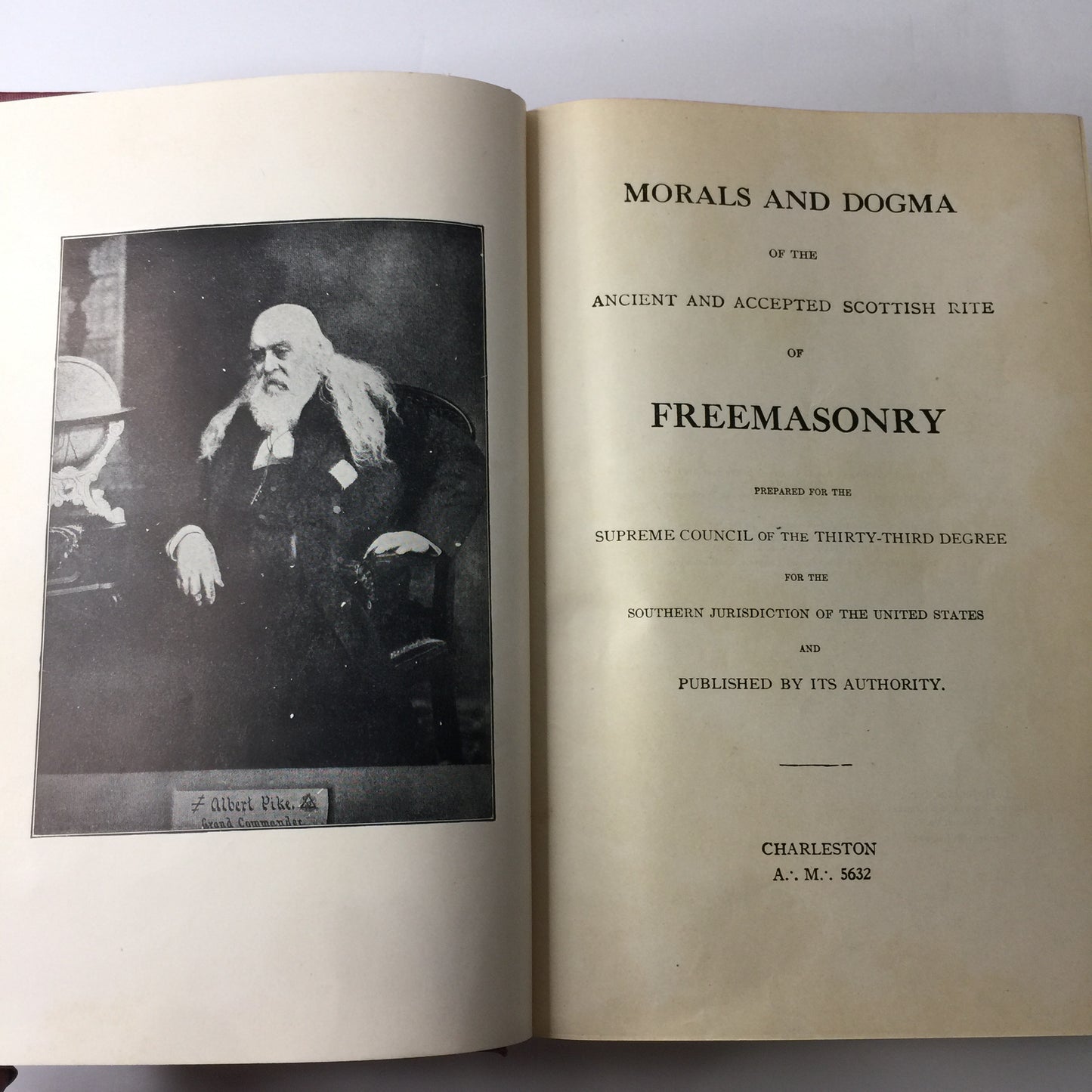 Morals and Dogma of Freemasonry - Various - Reprint - 1942