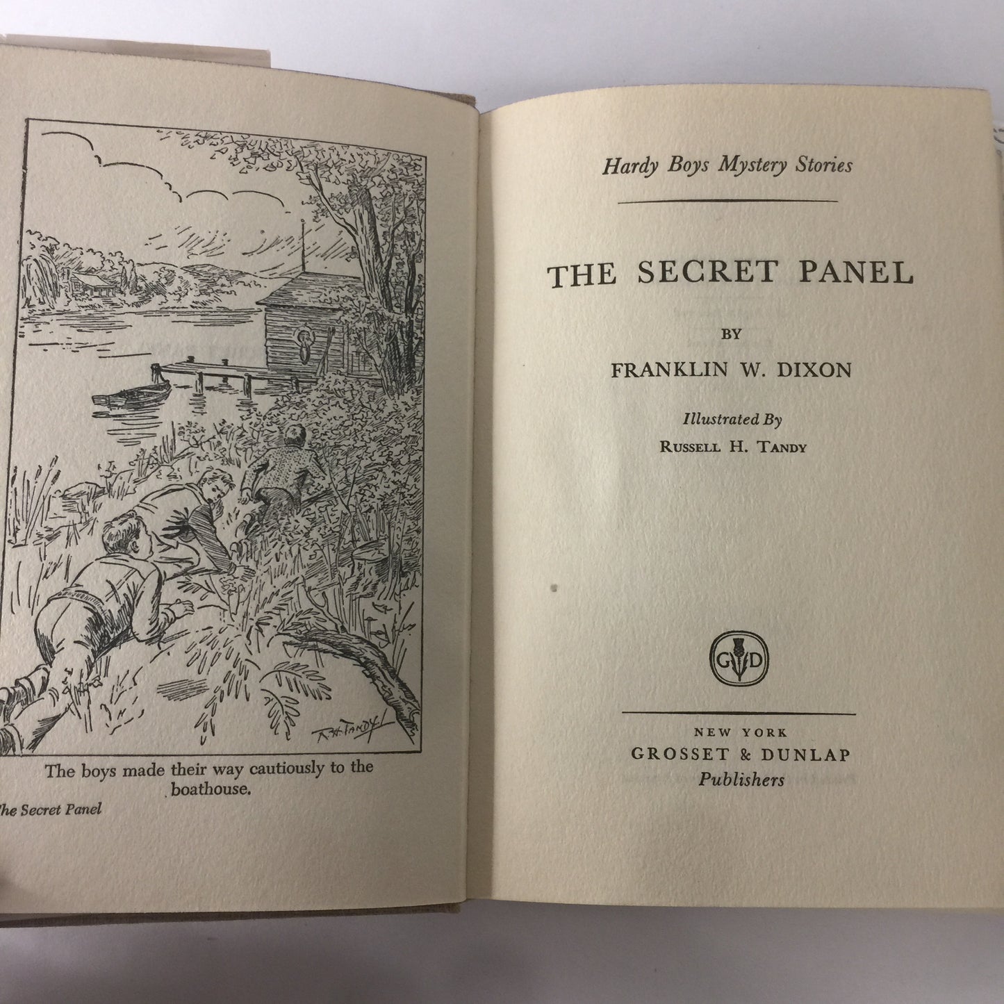 The Hardy Boys: The Secret Panel - Franklin W. Dixon - Early Print - 1946