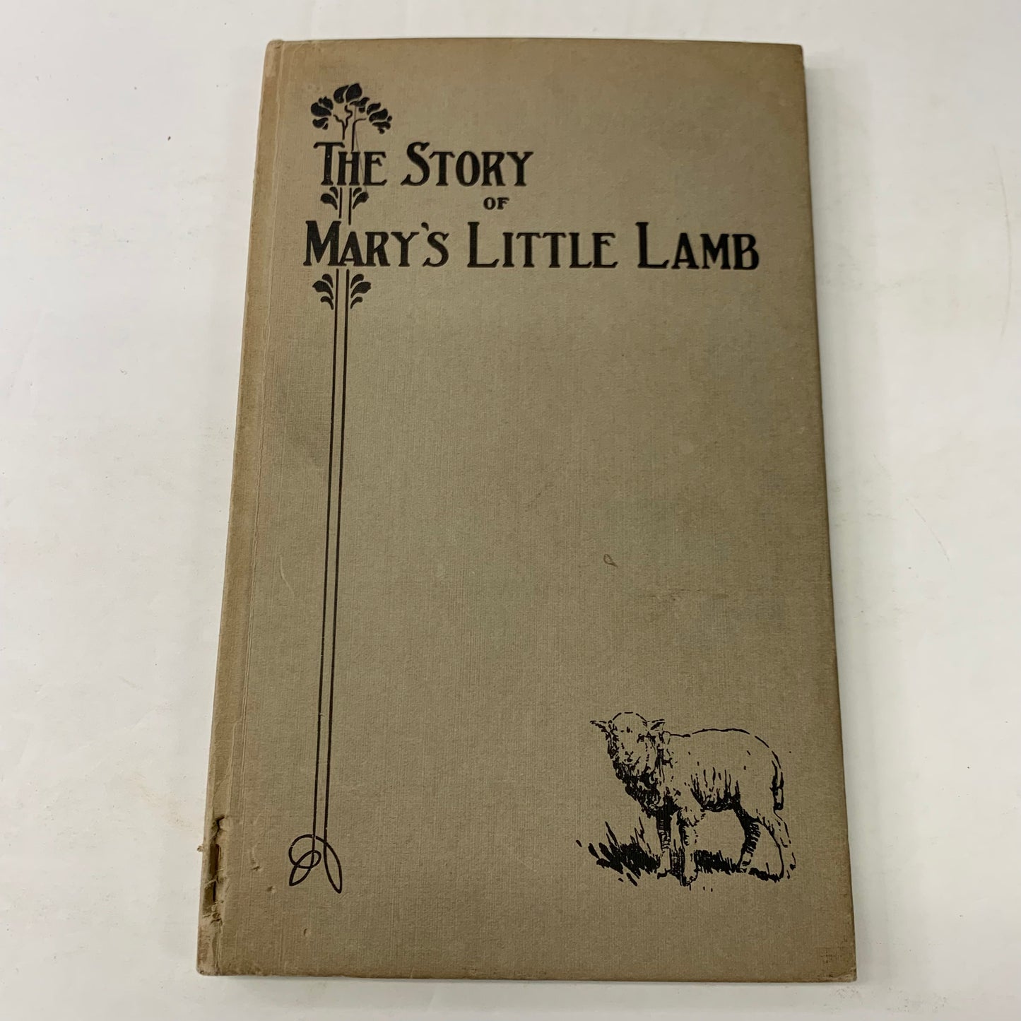 The Story of Mary and her Little Lamb - Published by Mr. and Mrs. Henry Ford - 1928