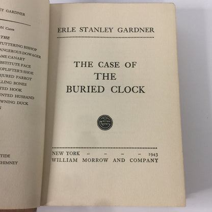 The Case of The Buried Clock - Erle Stanley Gardner - Victory Edition Wartime Paper - 1943