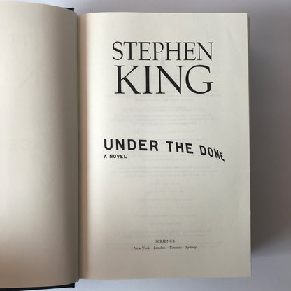 Under the Dome - Stephen King - 1st Edition - 2009