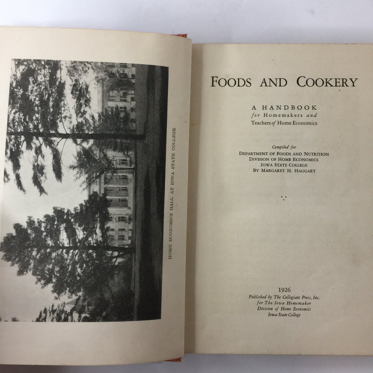 Foods & Cookery: A Handbook for Homemakers - Margaret H. Haggart - 1926