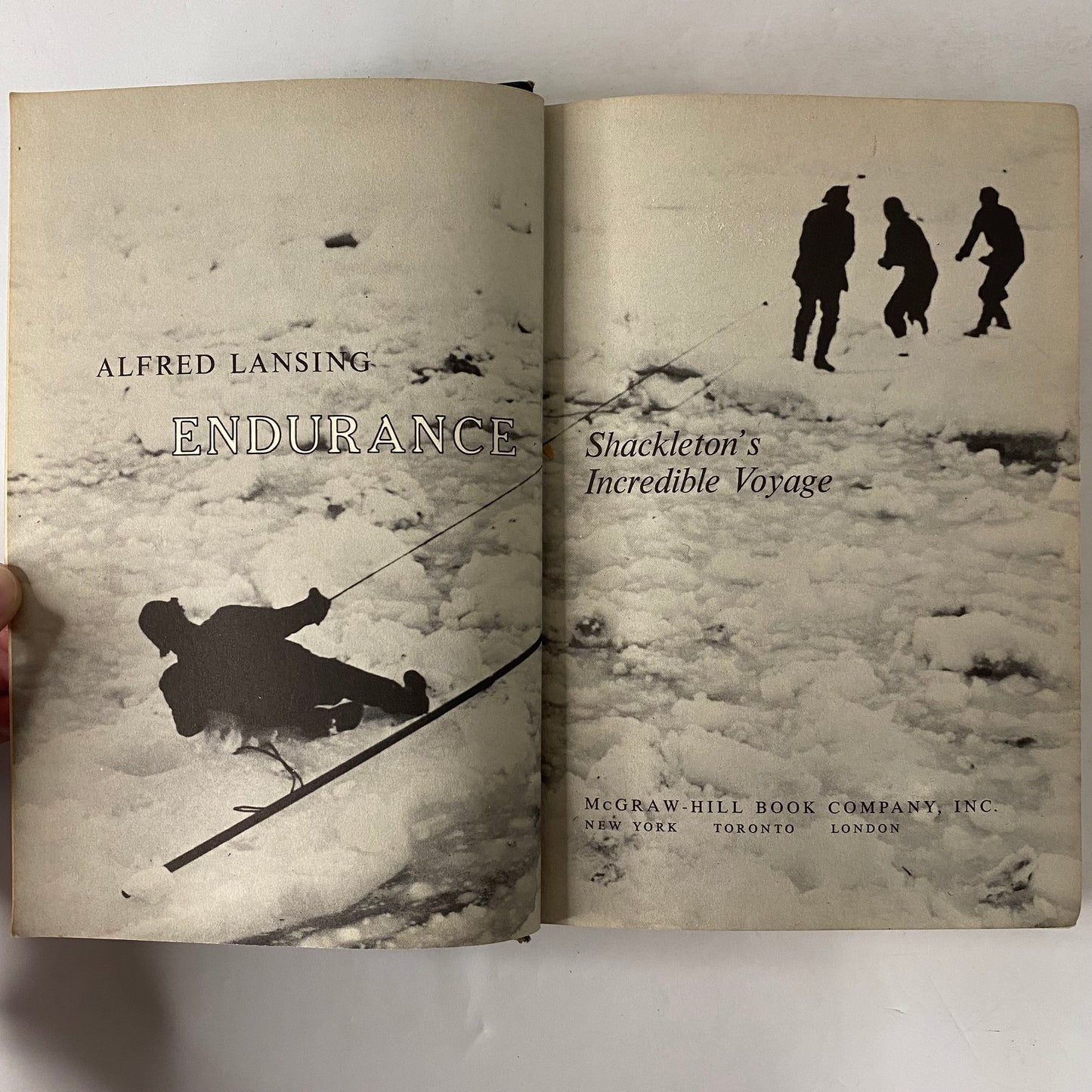 Endurance Shackleton’s Incredible Voyage - Alfred Lansing - 1st Edition - 1959