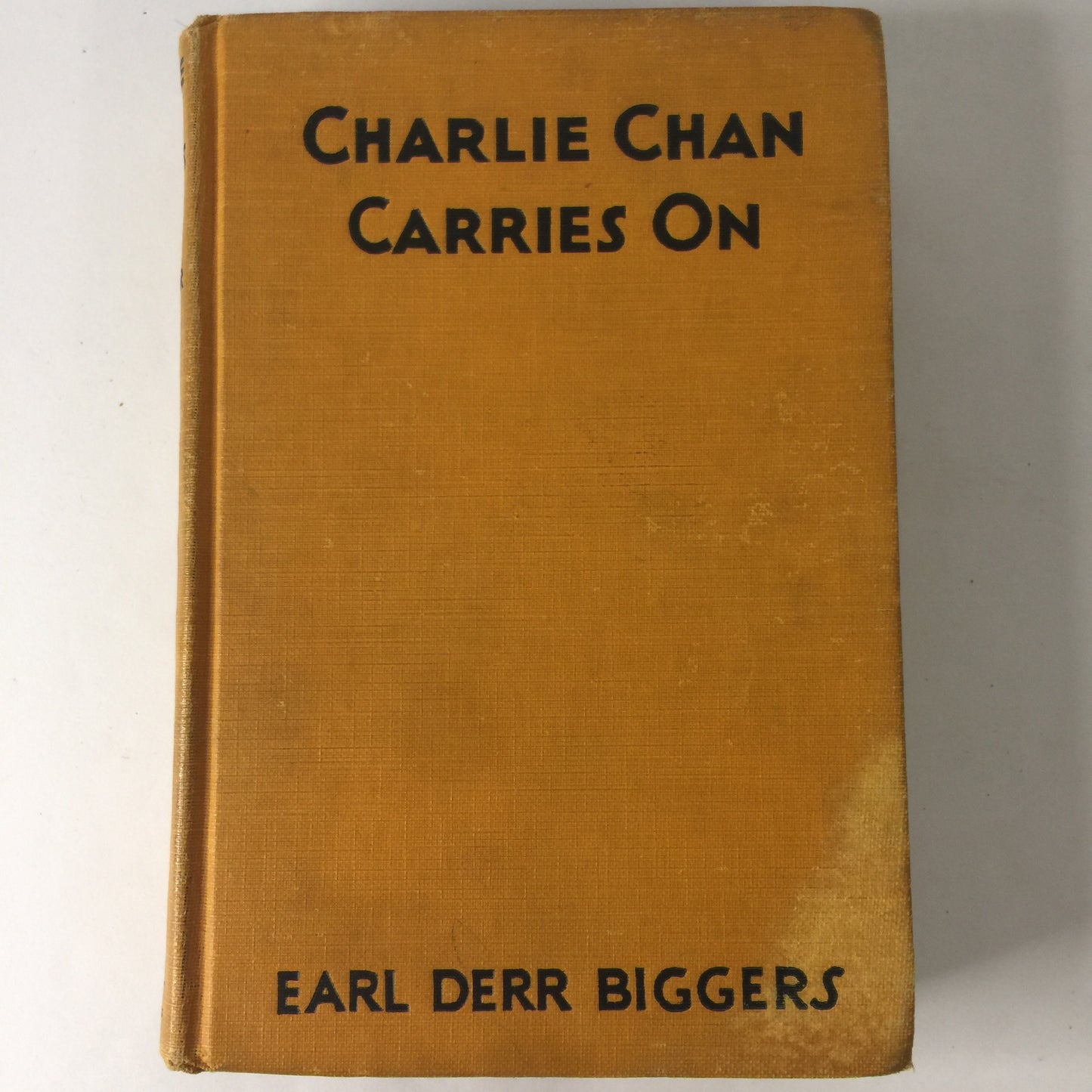 Charlie Chan Carries On - Earl Derr Biggers - 1930