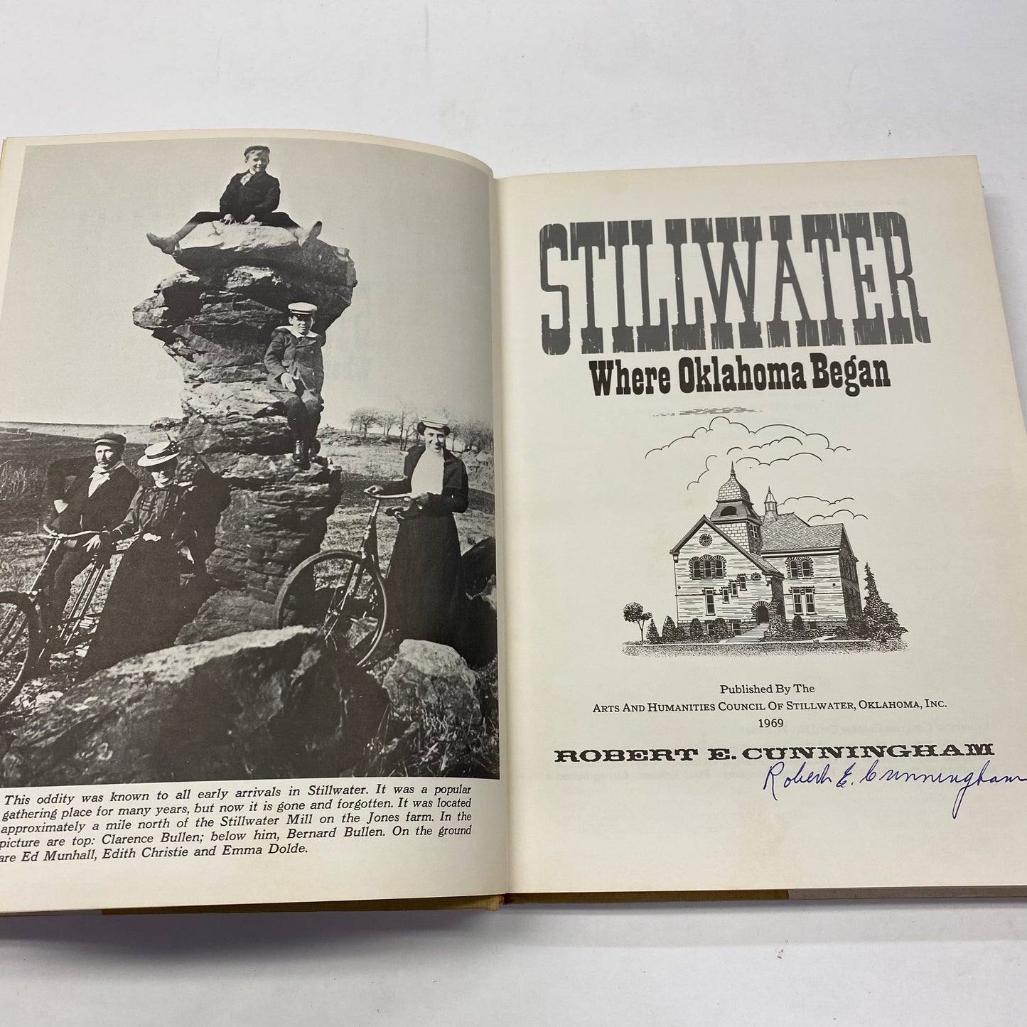 Stillwater: The Oklahoma Began - Robert E. Cunningham - Signed - 1969