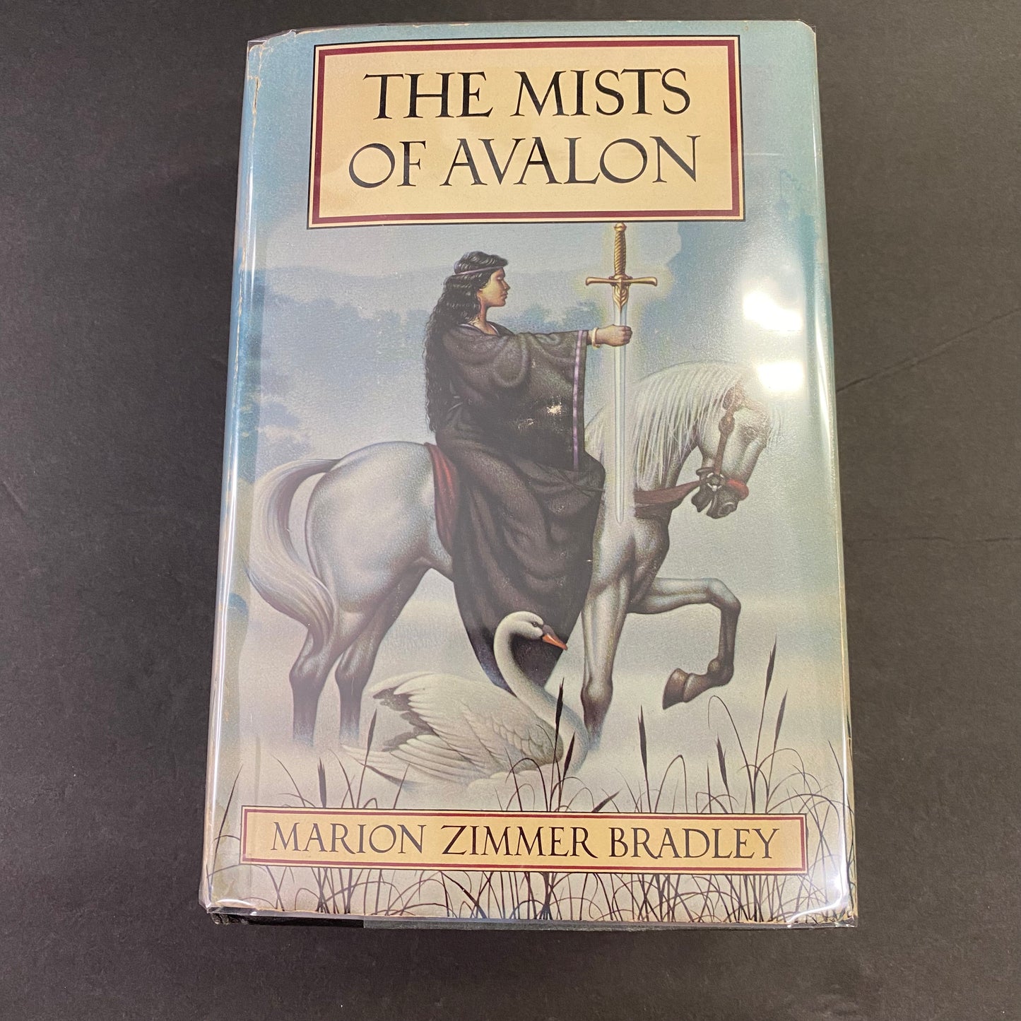 The Mists of Avalon - Marion Zimmer Bradley - Book Club Edition - 1982