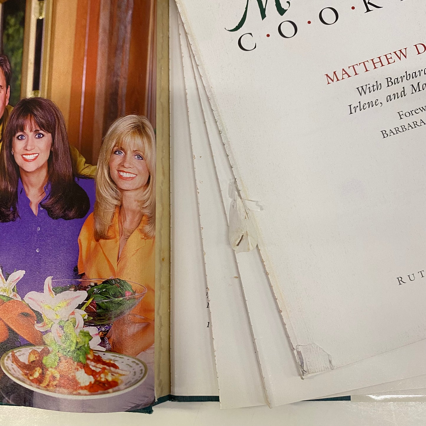 The Mandrell Family Cook Book - Matthew Dudney with Barbara, Louise, Irene, and Mary Mandrell - Signed - Damaged Binding - 1999