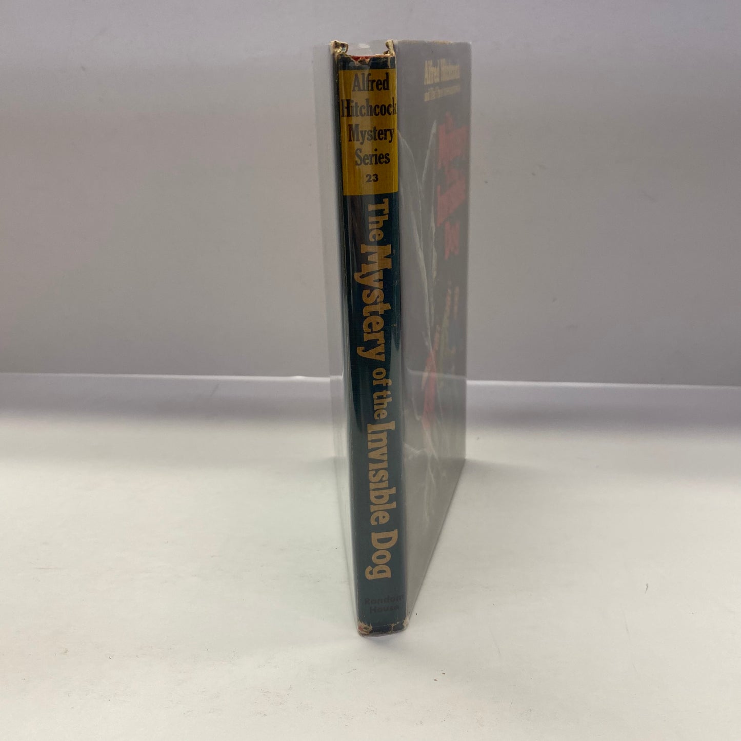 The Mystery of the Invisible Dog - Alfred Hitchcock - 1st Edition - 1975