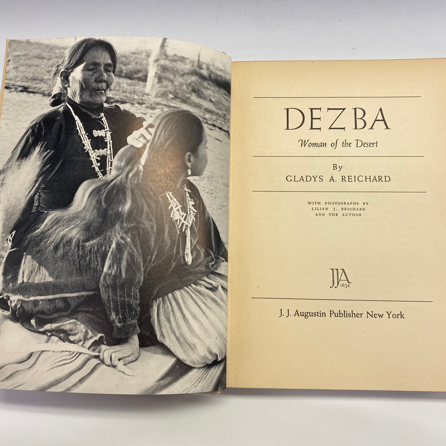 Dezba: Woman of the Desert - Gladys A. Reichard - 1931