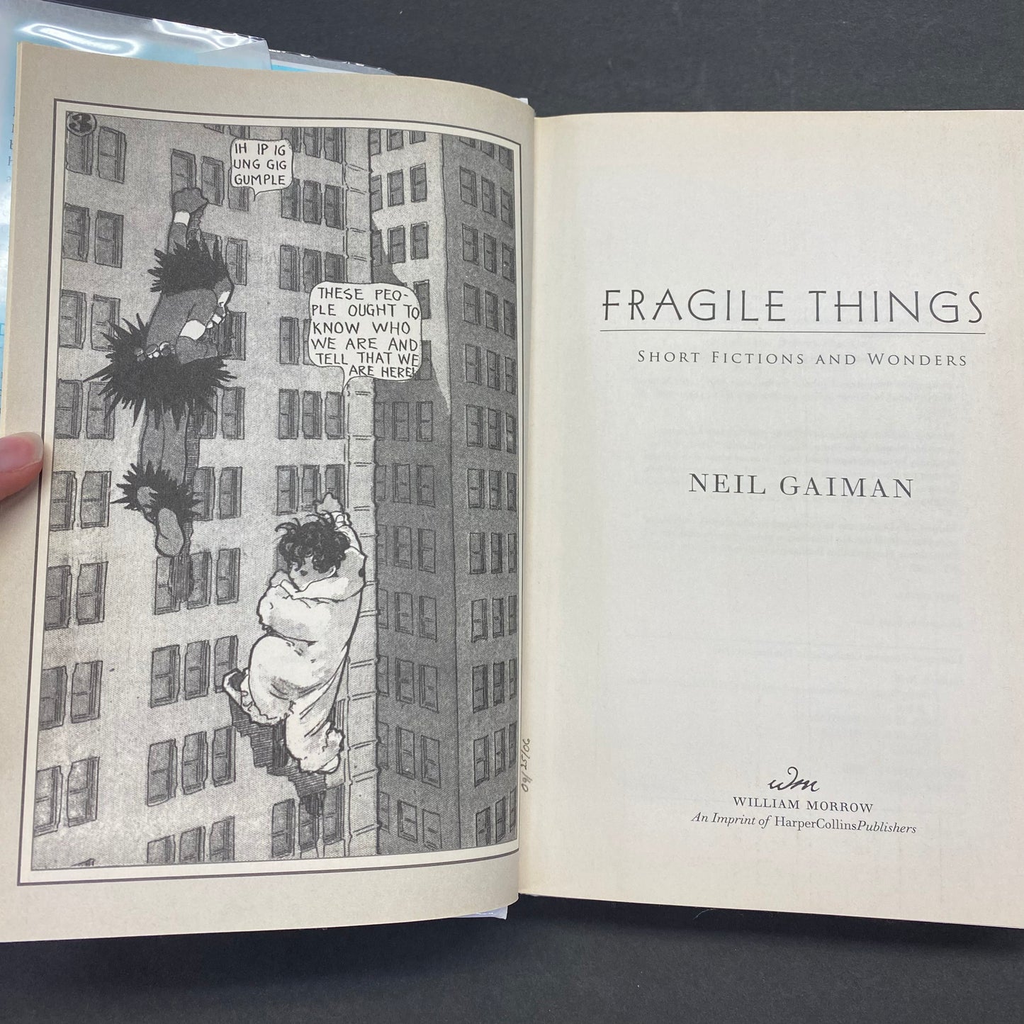 Fragile Things - Neil Gaiman - 1st Edition - 2006